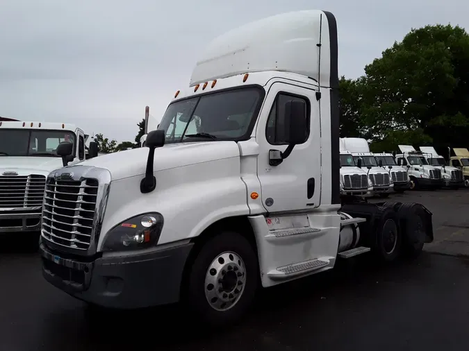 2018 FREIGHTLINER/MERCEDES CASCADIA 125ce223bf7282d91bc5b6a509e13109256