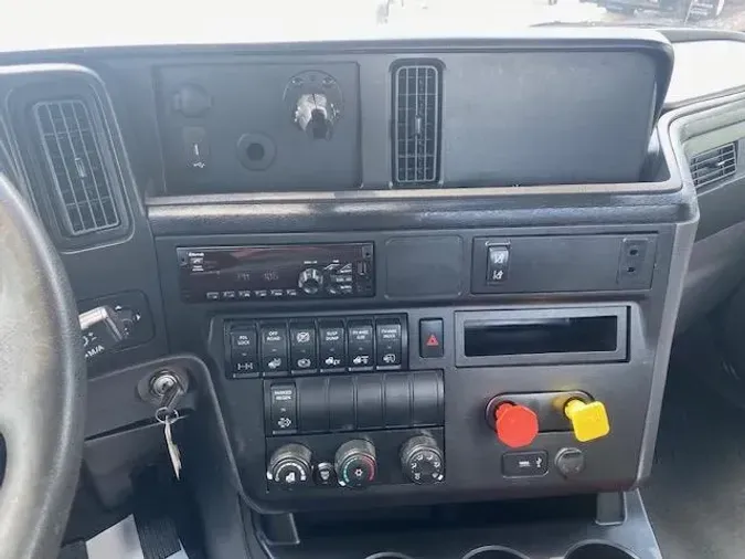 2020 International LT625