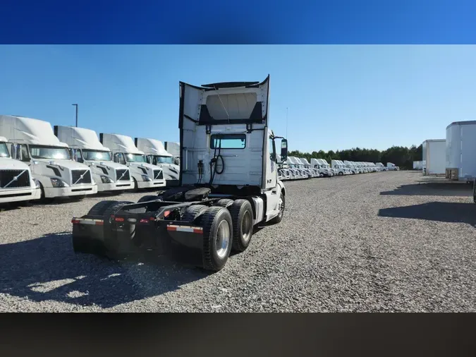 2019 Volvo VNL300