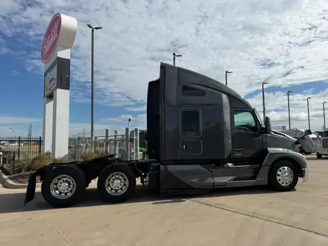 2023 Kenworth T680