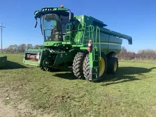 2015 John Deere S670