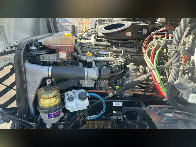 2019 Freightliner Cascadia 126