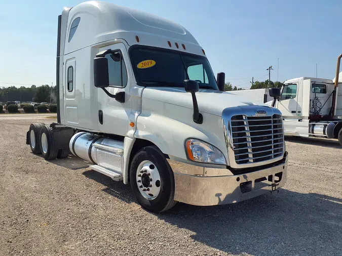 2019 FREIGHTLINER/MERCEDES CASCADIA 125