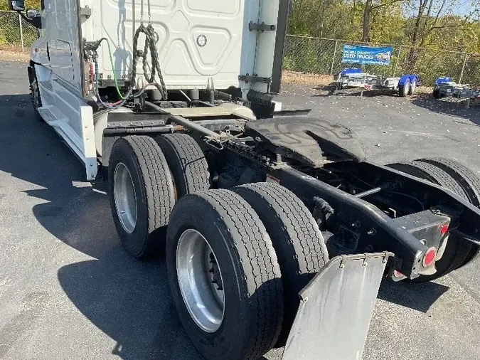 2019 Freightliner X12564ST