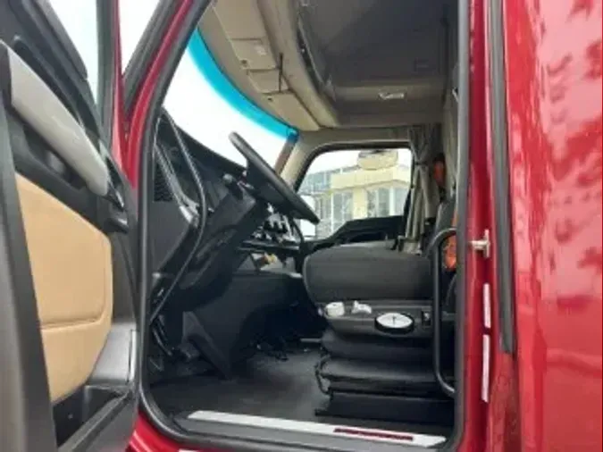 2023 Kenworth T680ce3842d41b49e440954c330fac40ca8a