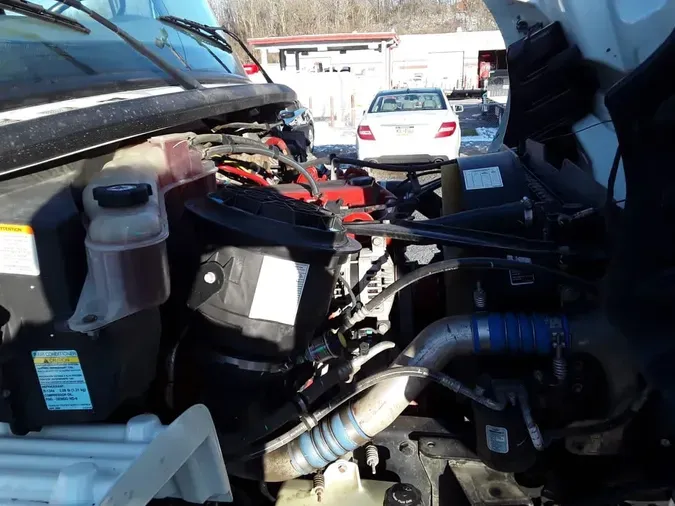 2018 FREIGHTLINER/MERCEDES M2 106