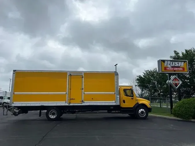 2019 Freightliner Business Class M2 106