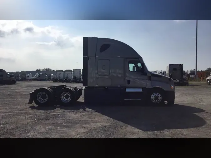 2023 Freightliner Cascadia 126ce40e75da976f4b055ee69bd296f3470