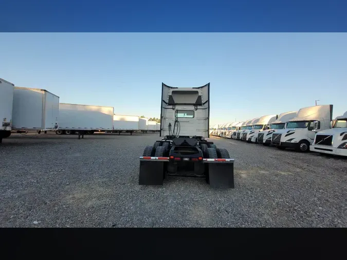 2019 Volvo VNL300
