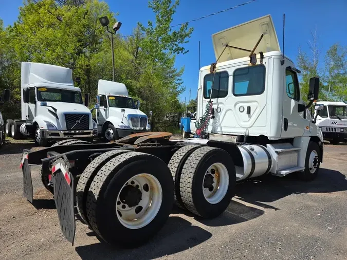 2019 FREIGHTLINER/MERCEDES CASCADIA 125