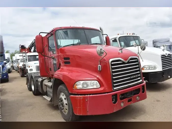 2015 MACK PINNACLE CXU613