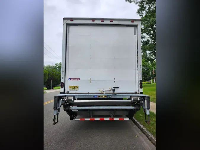 2018 FREIGHTLINER M2 106