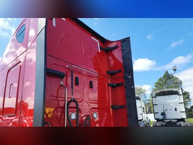 2023 FREIGHTLINER CA126