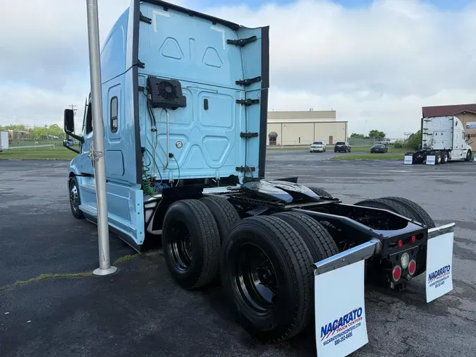 2023 FREIGHTLINER CASCADIA 126