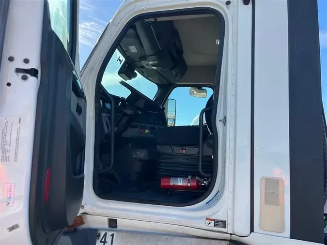 2021 FREIGHTLINER CA126