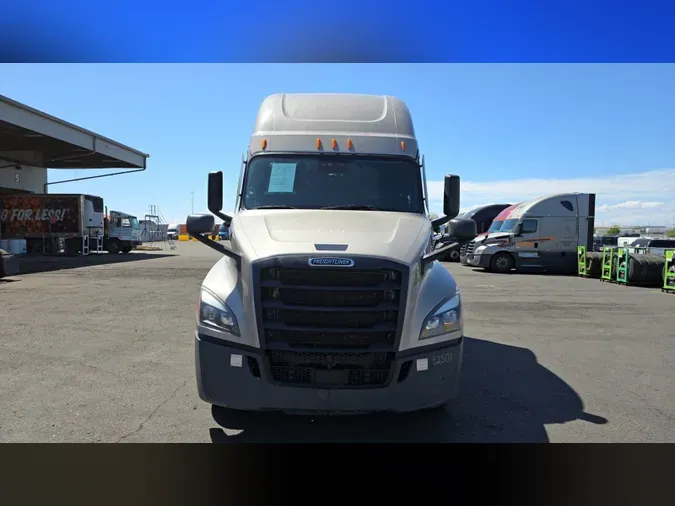 2022 Freightliner Cascadia