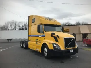 2017 VOLVO VNL64670