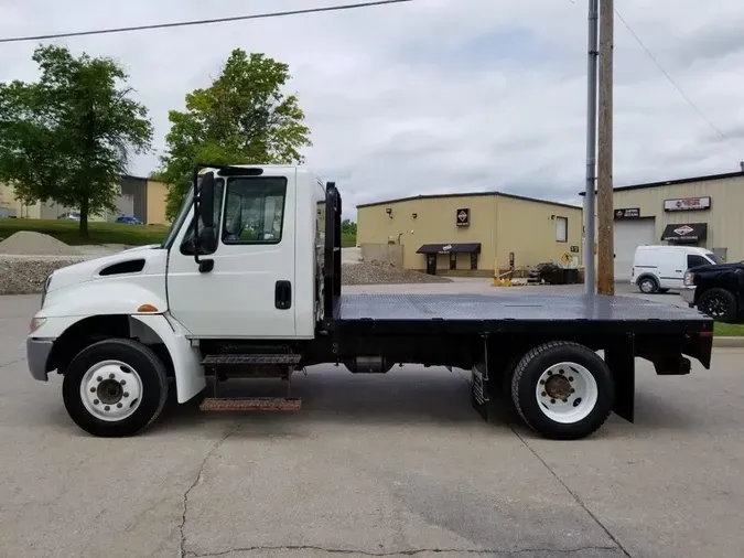 2015 International Durastar&reg; 4300 Low Profile 4x2