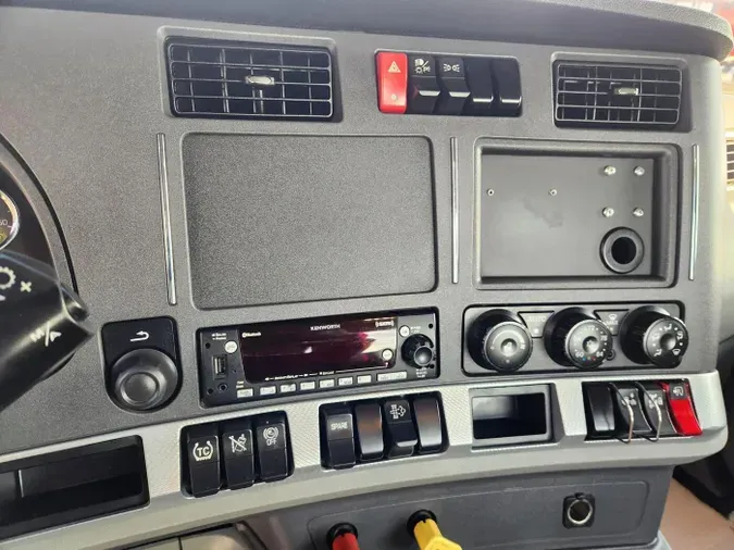 2021 Kenworth T680ce509f82bacfde02682c471704b703eb