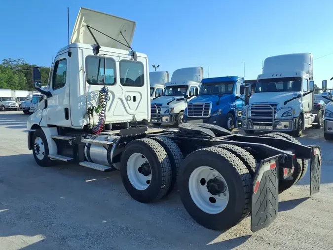 2021 FREIGHTLINER/MERCEDES NEW CASCADIA PX12664