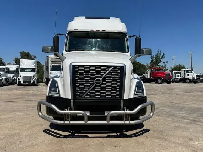 2019 VOLVO VNL64T760