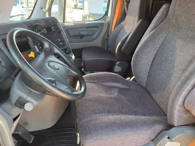 2017 FREIGHTLINER/MERCEDES CASCADIA 125ce53eebfc1114a9a0fe1a171a2bb3e34