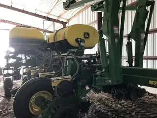 2015 John Deere 1775NT