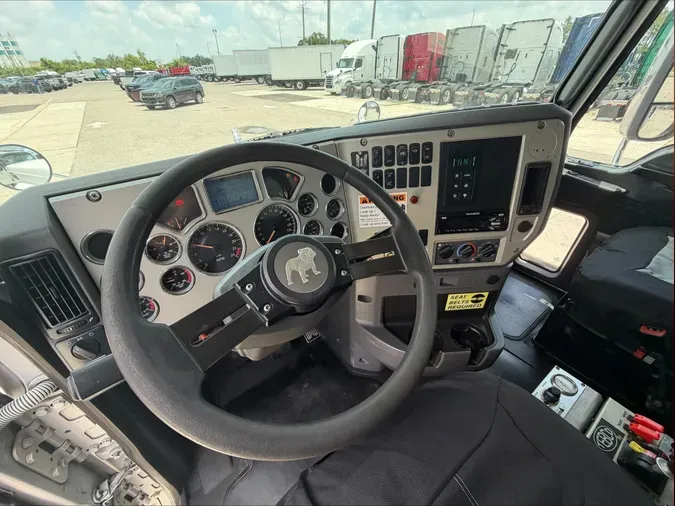 2018 Mack GU (Granite)