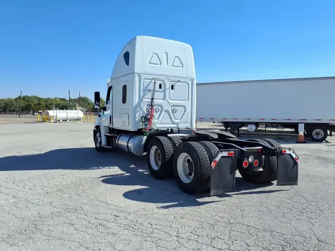 2019 FREIGHTLINER/MERCEDES CASCADIA 125