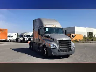 2021 Freightliner Cascadia 126