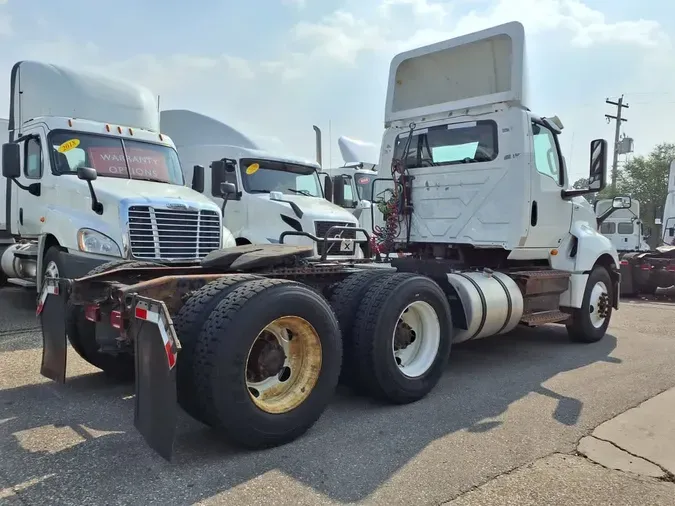 2019 NAVISTAR INTERNATIONAL LT625 DAYCAB T/A