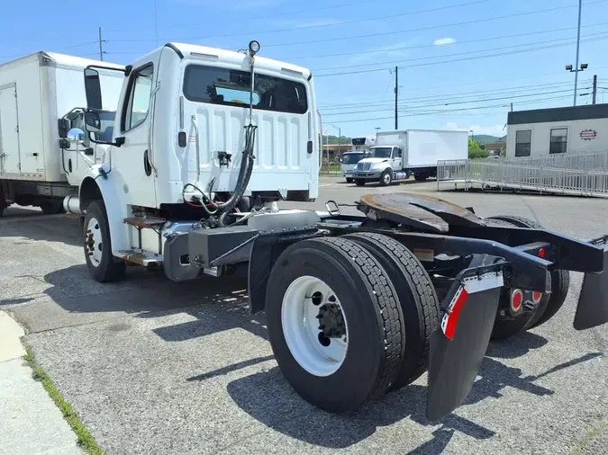 2018 FREIGHTLINER/MERCEDES M2 106