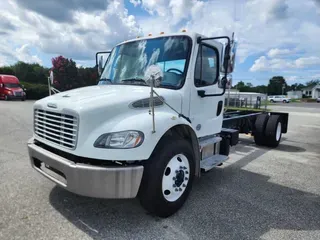 2018 FREIGHTLINER M2 106