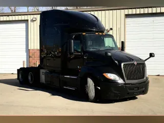 2019 International LT625 6x4