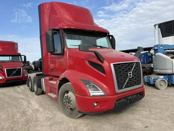 2022 VOLVO VNR64T300ce686b7bc346706bc5d37faded767288
