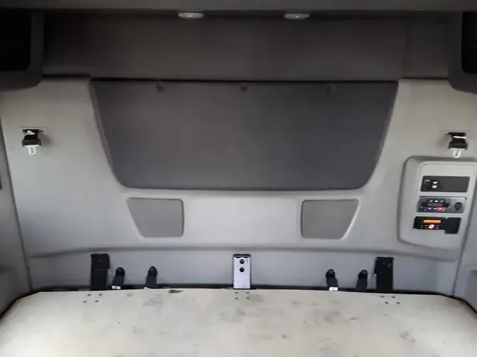 2019 NAVISTAR INTERNATIONAL LT625 SLPR CAB