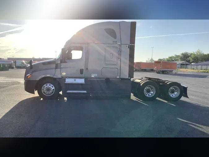 2024 Freightliner Cascadia
