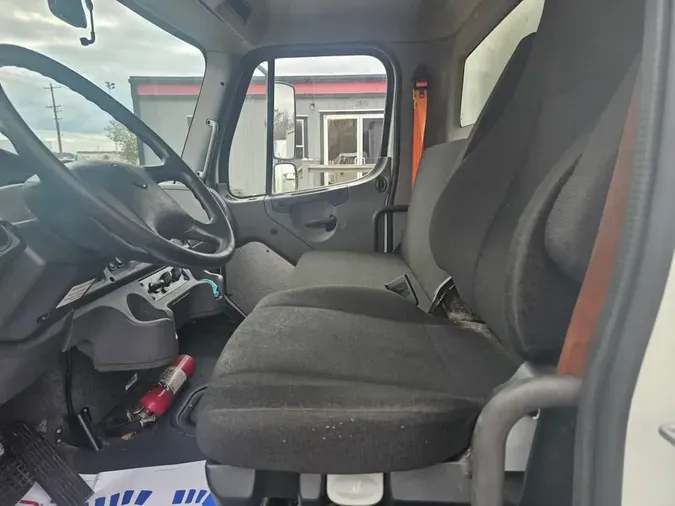 2022 FREIGHTLINER/MERCEDES M2 106