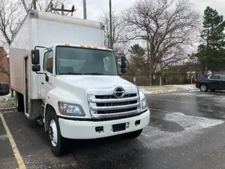 2017 HINO TRUCK 268