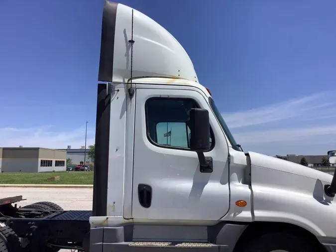 2019 Freightliner Cascadia 125ce7326b7e47d9f0f4a01fff113784907