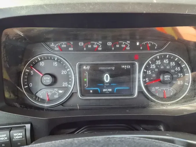 2019 NAVISTAR INTERNATIONAL LT625 DAYCAB T/Ace75569b9de1cea9f91edc7933ec5610