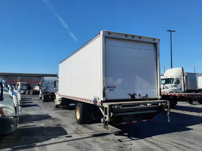 2018 FREIGHTLINER/MERCEDES M2 106