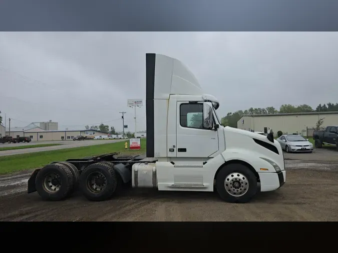 2019 Volvo VNL300ce7602493bd08e1c5eeceb59d9932f99