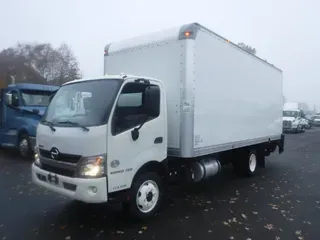 2017 HINO HINO 195