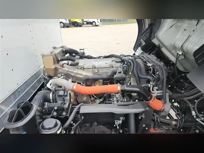 2022 ISUZU NPR-XD