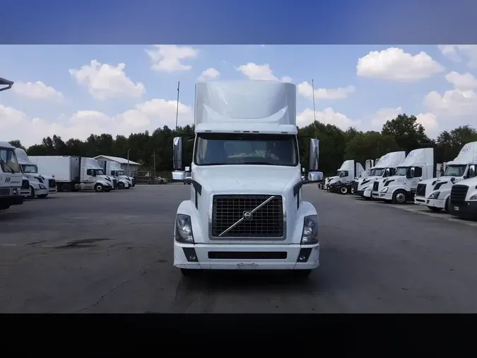 2016 Volvo VNL300