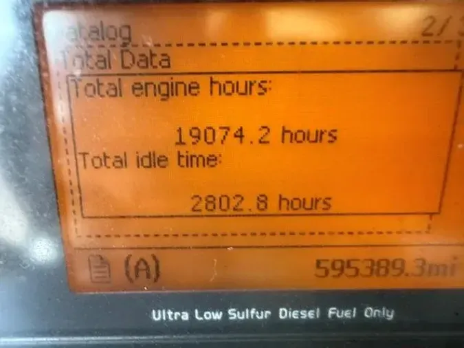 2015 Volvo VNL300ce7e5abb0f1696e48c40fc0cdc2c67aa