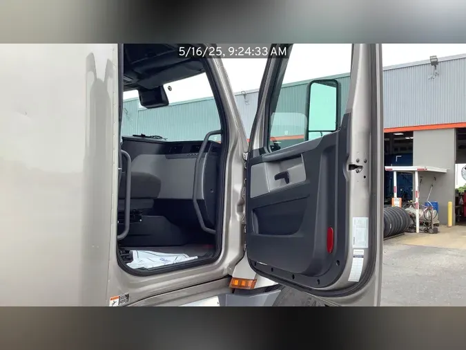2021 Freightliner Cascadia