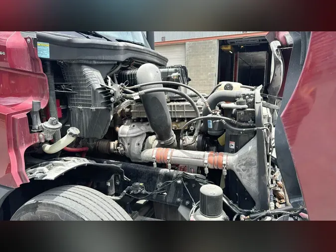 2020 Freightliner Cascadia 126