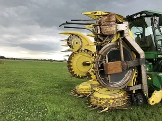 John Deere 770